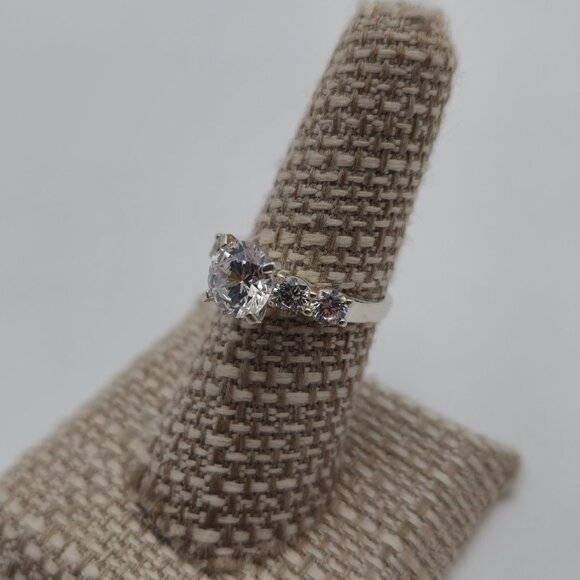 Size 7 Sterling Silver Brilliant Quality Cubic Zirconia Gems Ring A3061 - Picture 4 of 9